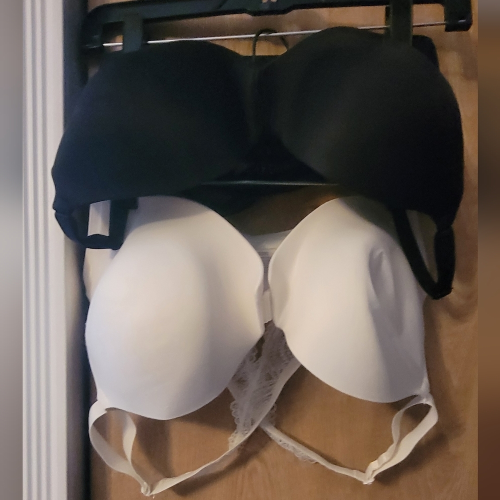 Soma Convertible Strapless T-Shirt Bra Duo in Black and White